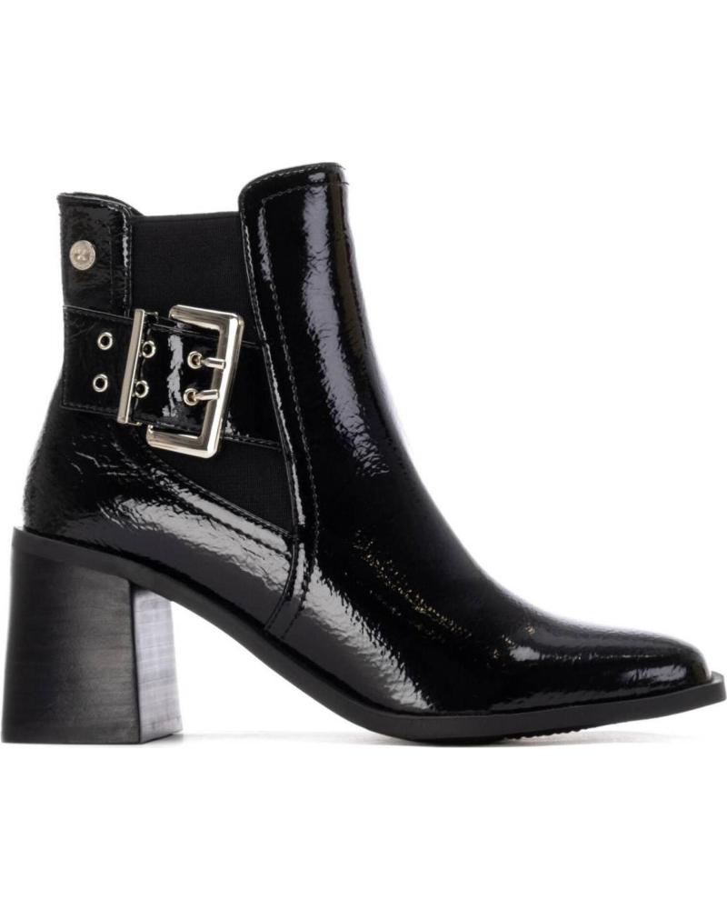 BOTINS DE SALTO XTI 144315 PRETOS COM FIVELA NEGRO