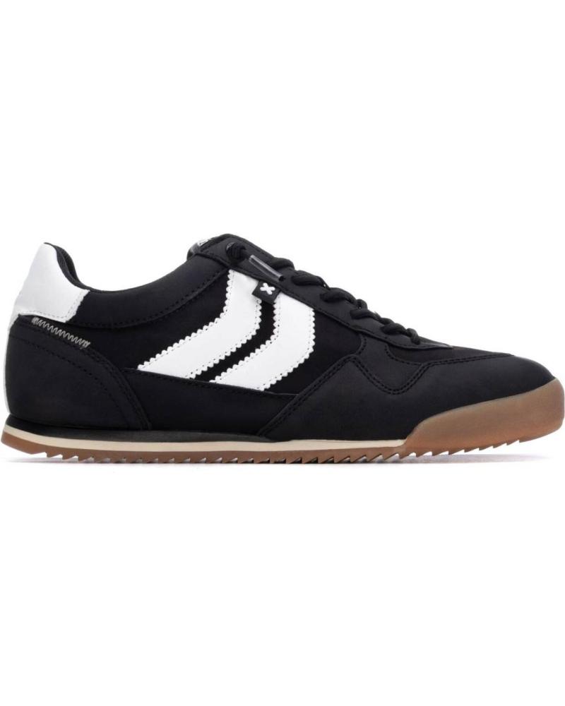 XTI 144362 SCHWARZE FREIZEITSNEAKER MIT KARAMELSOHLE NEGRO