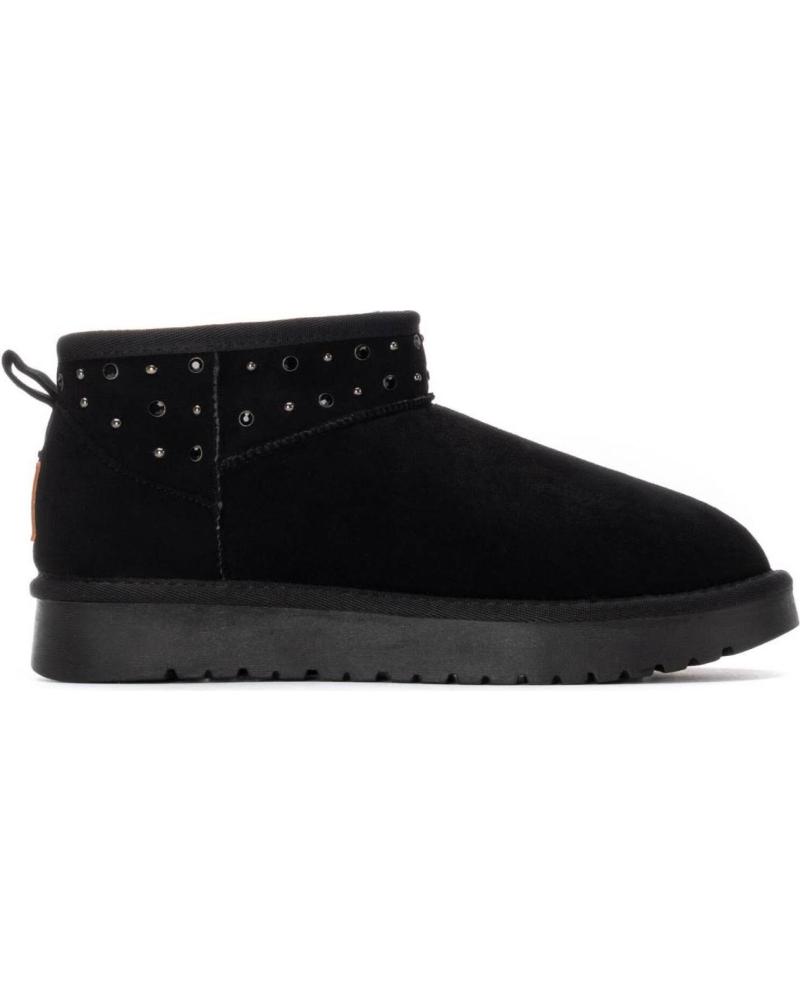 BOTIM XTI 144603 PRETO ESTILO UGG COM TACHAS E PLATAFORMA NEGRO
