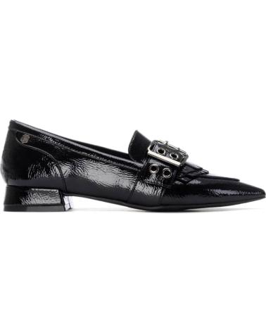 MOCASÍN CARMELA 162558 NEGRO CHAROL NEGRO