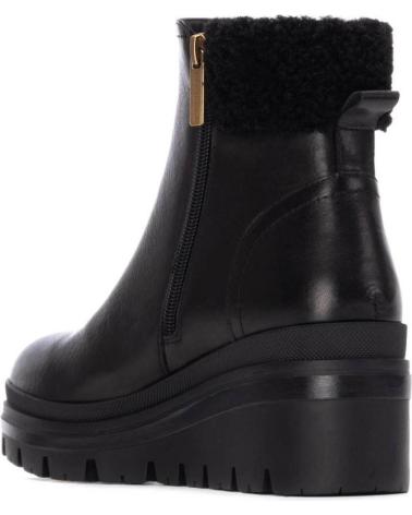 BOTINES CARMELA 162712 NEGRO CON CREMALLERA Y PLATAFORMA NEGRO