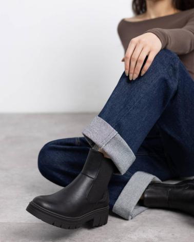BOTA CHELSEA REFRESH 173084 PRETA - PLATAFORMA TRATORADA E ZÍPER LATERAL NEGRO