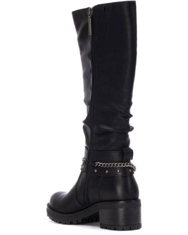 BOTAS REFRESH 173248 PRETAS COM CORRENTE E FIVELA NEGRO