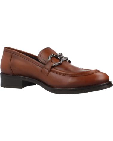 FLUCHOS MOCASINES MUJER DORKING BY MODELO D9117 COLOR MARRON CUERO