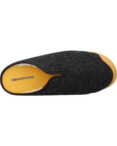 NORDIKAS ZAPATILLAS HOGAR HOMBRE MODELO 9925 COLOR  NEGRO