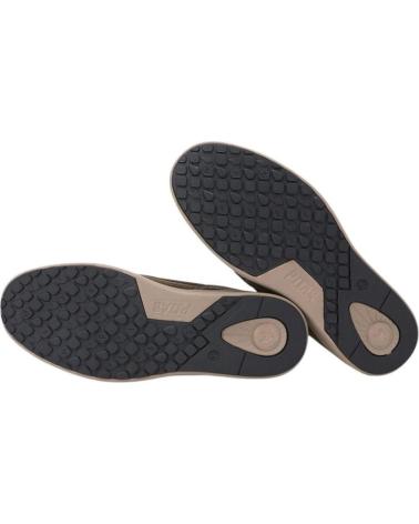 WALK IN PITAS DAKOTA: SAPATOS NÁUTICOS DE CAMURÇA HIDROREPELENTE CÁQUI KAKI