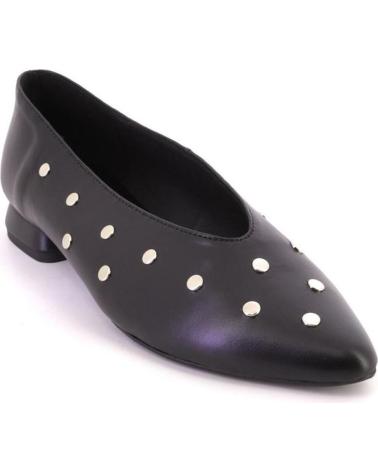 SAPATO RASTEIRO KAMINA TACHAS DE COURO PRETO NEGRO