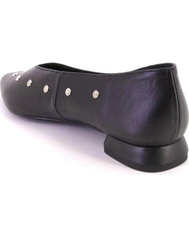 SAPATO RASTEIRO KAMINA TACHAS DE COURO PRETO NEGRO