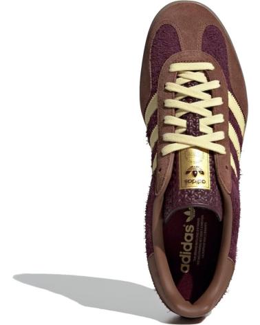 BASKETS ADIDAS GAZELLE INDOOR JI0324 GRENAT AVEC DÉTAILS JAUNE CLAIR BURGUNDY
