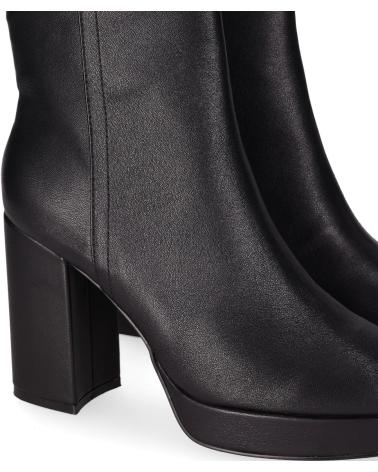 CHIKA10 JAZMIN 08 SCHWARZ - STIEFELETTE MIT BLOCKABSATZ UND PLATEAU NEGRO-BLACK