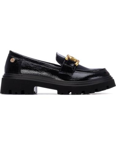XTI 130403 LOAFER SCHWARZ MIT GOLDKETTE UND PROFILSOHLE NEGRO