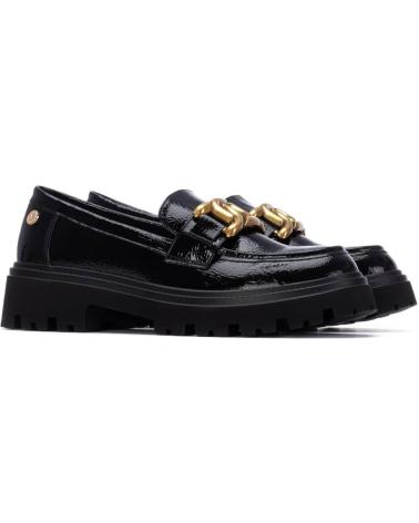 XTI 130403 LOAFER SCHWARZ MIT GOLDKETTE UND PROFILSOHLE NEGRO