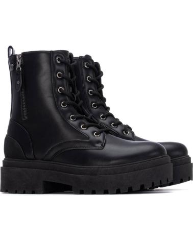 XTI 130459 SCHWARZE MILITÄRSTIEFEL MIT PROFILSOHLE UND SCHNÜRUNG NEGRO