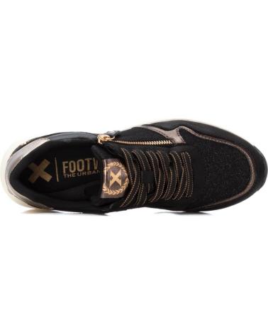 BASKETS XTI 144219 NOIRES AVEC DÉTAIL DORÉ ET FERMETURE ÉCLAIR NEGRO