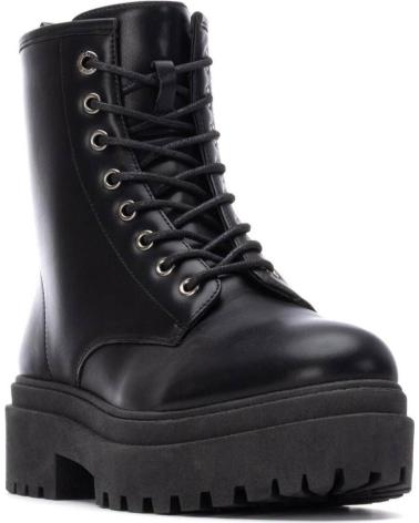 BOTA MILITAR XTI 130539 PRETA COM ATACADORES E SOLA TRATORADA NEGRO