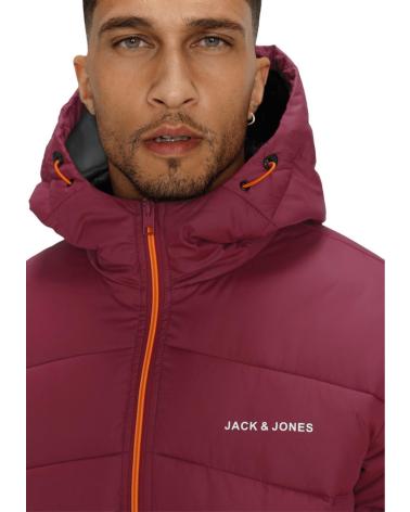 CAZADORA ACOLCHADA JACK & JONES JJGLOBUS ROJA CON CAPUCHA ROJO