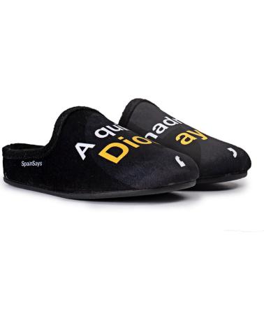 MARPEN ZAPATILLAS DE ESTAR POR CASA -A QUIEN MADRIGA DIOS LE AYUDA NEGRO