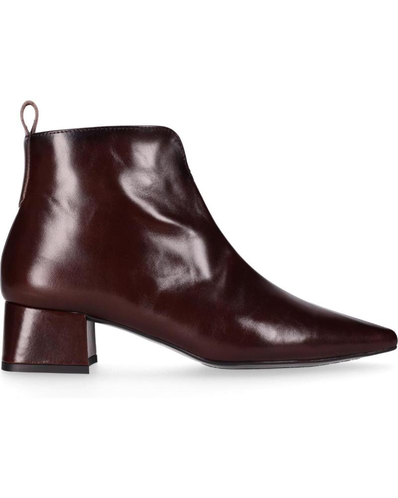 CHIKA10 ST RASMAN 01 MARRON-BROWN
