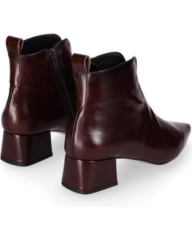 CHIKA10 ST RASMAN 01 MARRON-BROWN