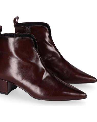 CHIKA10 ST RASMAN 01 MARRON-BROWN