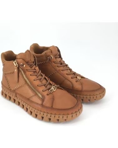 CARMELA ZAPATILLAS MUJER MODELO 162708C COLOR MARRON CAMEL