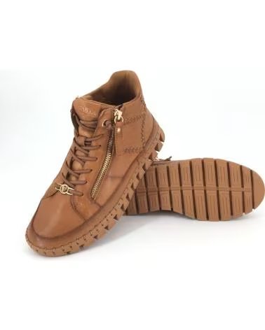 CARMELA ZAPATILLAS MUJER MODELO 162708C COLOR MARRON CAMEL