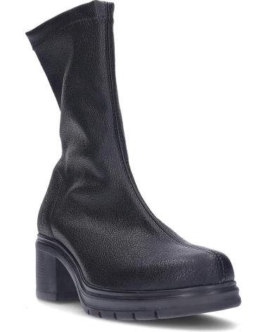 PAULA URBAN MABEL 04 MELINDA NEGRO NEGRO