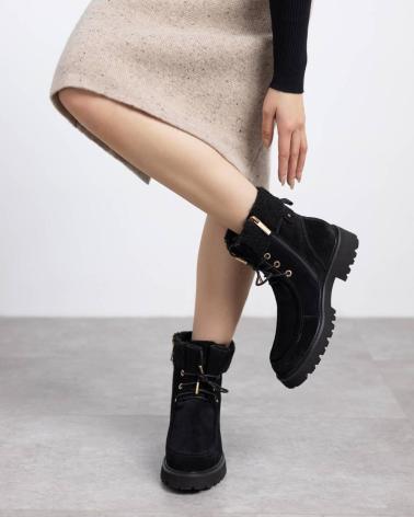 CARMELA 162717 BLACK SUEDE-EFFECT ANKLE BOOT WITH LACES AND TRACK SOLE NEGRO