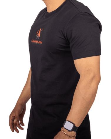 CALVIN KLEIN CAMISETA CON MONOGRAMA NEGRO