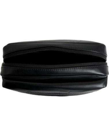 CALVIN KLEIN UMHÄNGETASCHE MIT GEPRÄGTEM LOGO - SCHWARZ
