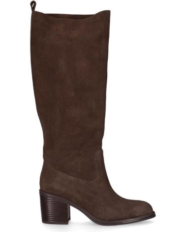 CHIKA10 BOTA ALTA TACON MEDIO PARA MUJER BRUNA 02 COLOR TAUPE MARRóN