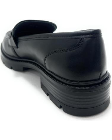 LEONAL MOCASIN MUJER CADENA CONFORT PISO GOMA NEGRO