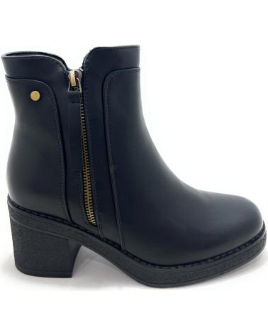 BOTIM CHIC VISION PRETO COM FECHOS DECORATIVOS E SALTO BLOCO NEGRO