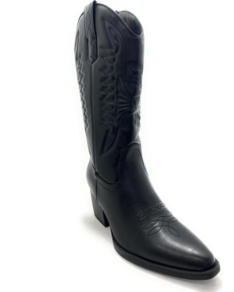 BOTAS COWBOY CHIC VISION EM CAMURÇA GRAVADA COM SALTO PRETO NEGRO