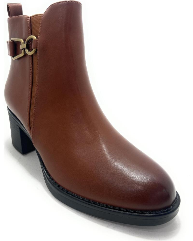CHIC VISION ANKLE BOOT WITH ZIPPER, ELASTIC AND BROWN BUCKLE MARRóN