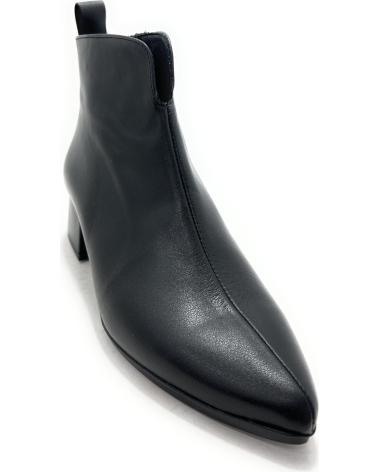 SEVA BOTÍN DE PIEL NEGRO CON TACÓN ANCHO - MODELO DESIRE NEGRO