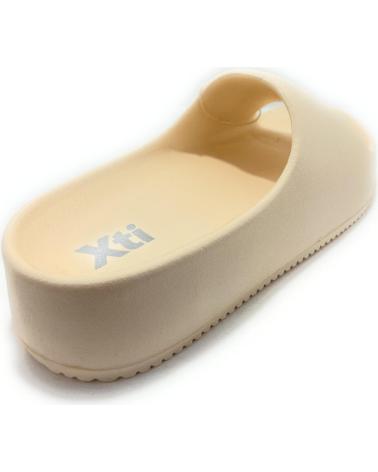 CHANCLAS XTI DE PLAYA CON PLATAFORMA BEIGE BEIGE