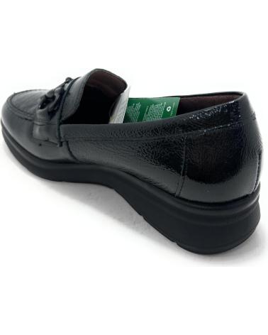 PITILLOS MOKASSINS AUS LACKLEDER MIT ZIERSCHNALLE MODELL C - SCHWARZ NEGRO