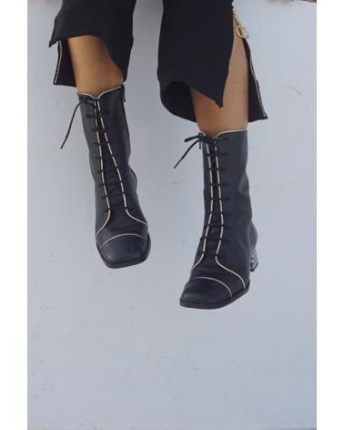 NEMONIC STIEFEL 2235 SCHWARZ MIT SCHNÜRSENKELN UND NIETENABSATZ NEGRO