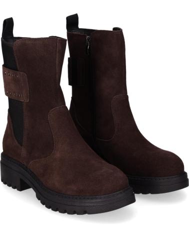 BOTA CHIKA10 AINHOA 01 CASTANHA MARRON-BROWN