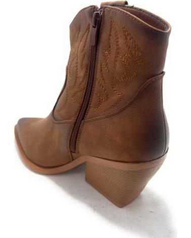 BOTÍN COWBOY LEONAL CON TACÓN GRABADO Y CREMALLERA MARRÓN MARRóN