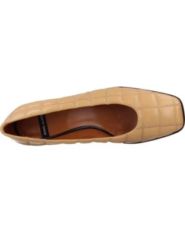 SAPATOS DE SALÃO EM PELE ÁNGEL ALARCON MODELO 22519 507F CAMEL