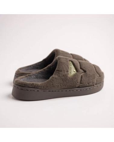 TIMBOS ZAPATILLA CASA DE HOMBRE COLOR CAFE 132304 NEGRO