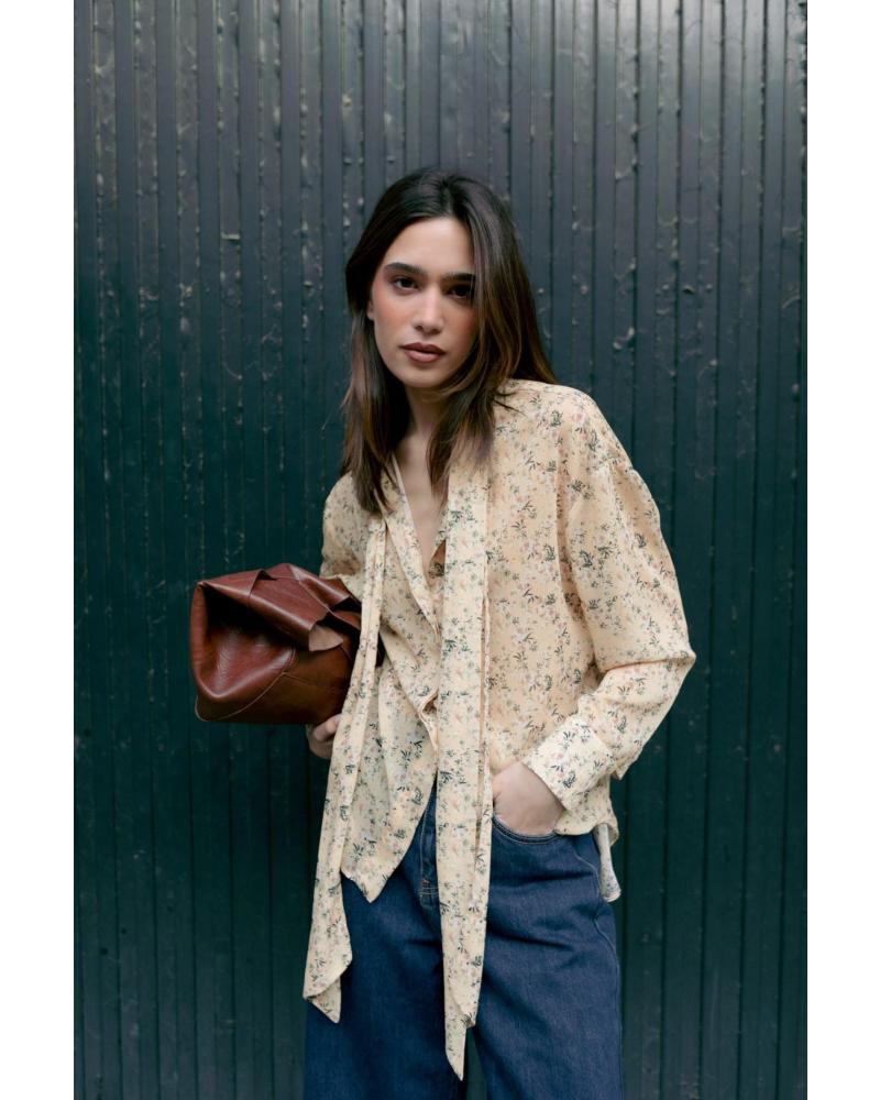 PUNTOSALAO CAMISA ESTAMPADA LAZADA FLORAL PARA MUJER COLOR AMARILLO