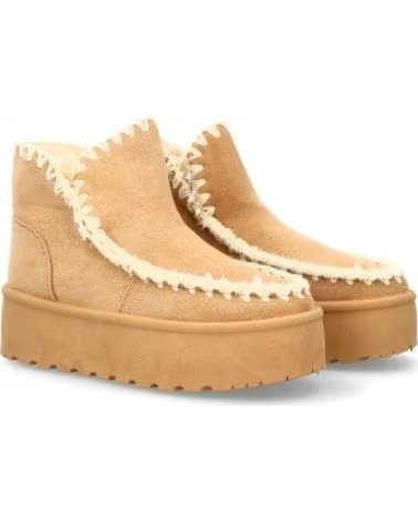 SPORT3PUNTO0 STIEFEL MIT PLATEAU UND NAHTDETAIL VARIOS COLORES