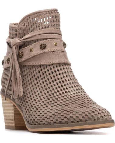 BOTÍN REFRESH 175180 CON FLECOS Y TACHUELAS TAUPE