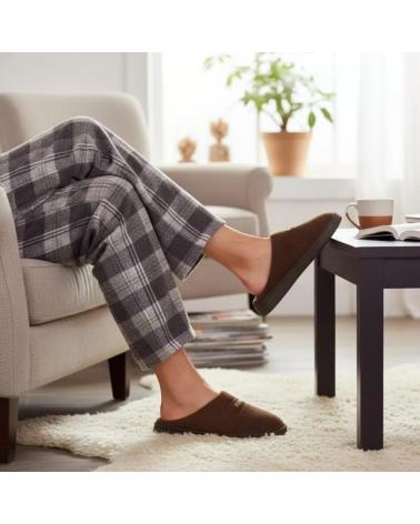 Inicio-TIMBOS-ZAPATILLA-CASA-DE-HOMBRE-COLOR-CAFE-132404-NEGRO