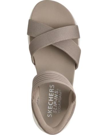 SKECHERS SANDALIA SLIP-INS ULTRA FLEX MARRóN