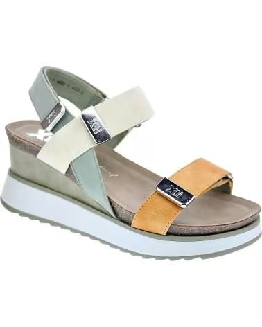 SANDÁLIAS XTI MODELO 142822 COM PLATAFORMA VERDE