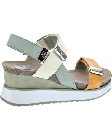 SANDÁLIAS XTI MODELO 142822 COM PLATAFORMA VERDE